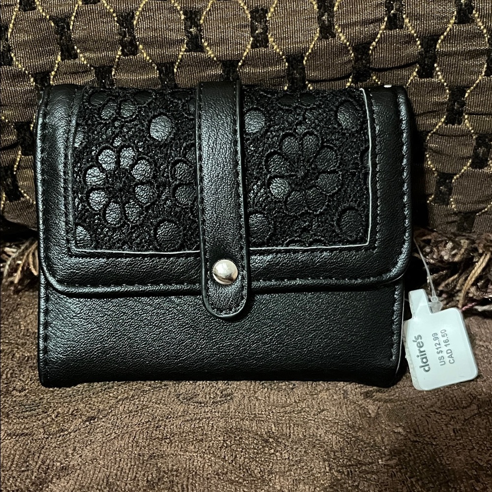 Claire’s Black Wallet